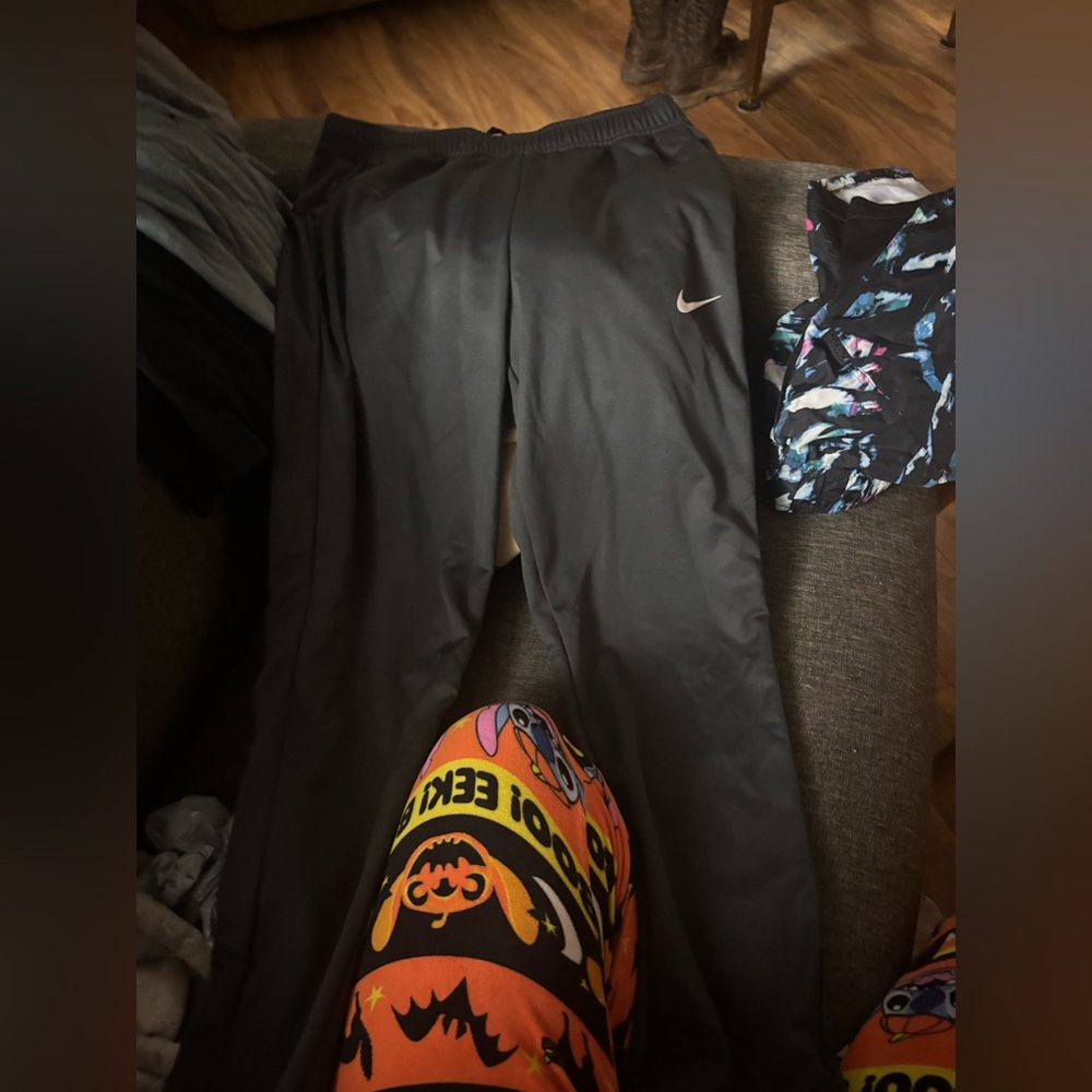 A pare of small wind breakers gray and in perfect condition